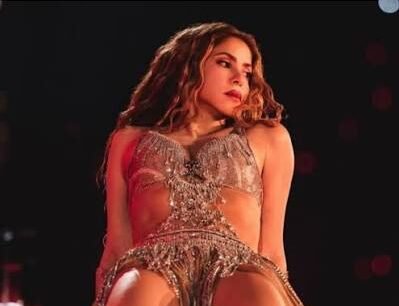 Shakira Height and Weight